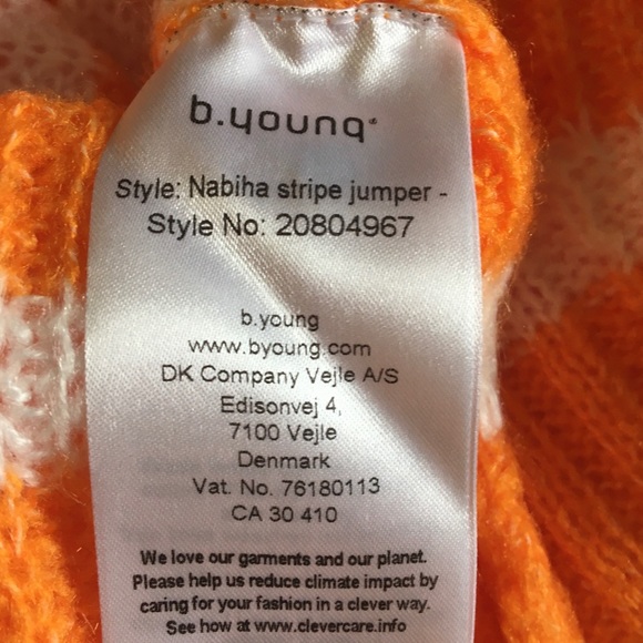 Beautiful bright Orange and White sweater. - Picture 6 of 6